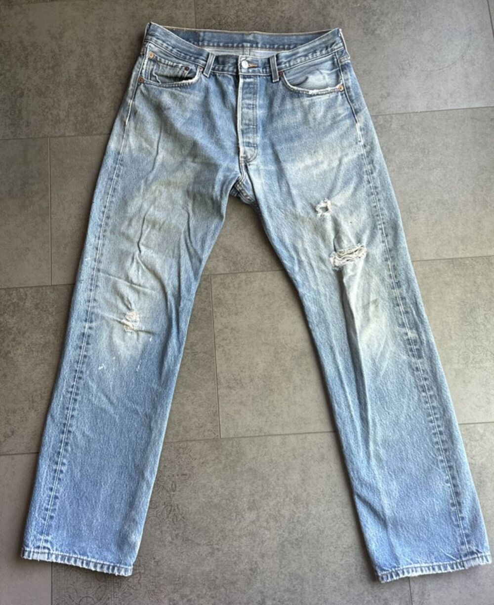Levi's 501 Button Fly Jeans 34 X 34 *shrunk* 33 X 29 Distressed retro grunge